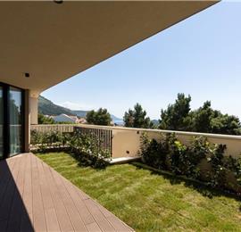6 Bedroom Villa with Heated Infinity Pool and Sea Views in Dubrovnik, Sleeps 12